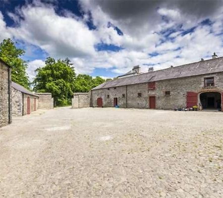 2 Bed Courtyard Apartment At Rockfield House Kells In Meath - Short Term Let ภายนอก รูปภาพ