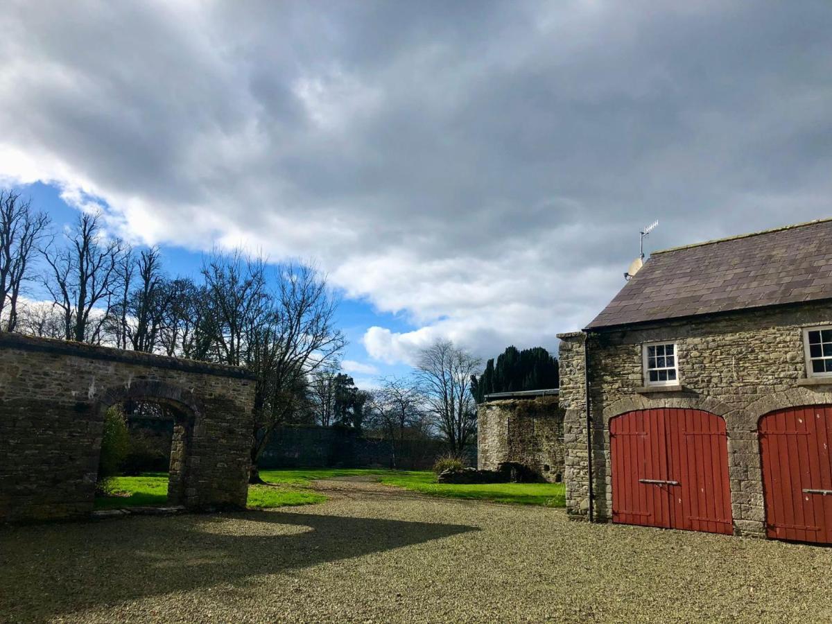 2 Bed Courtyard Apartment At Rockfield House Kells In Meath - Short Term Let ภายนอก รูปภาพ