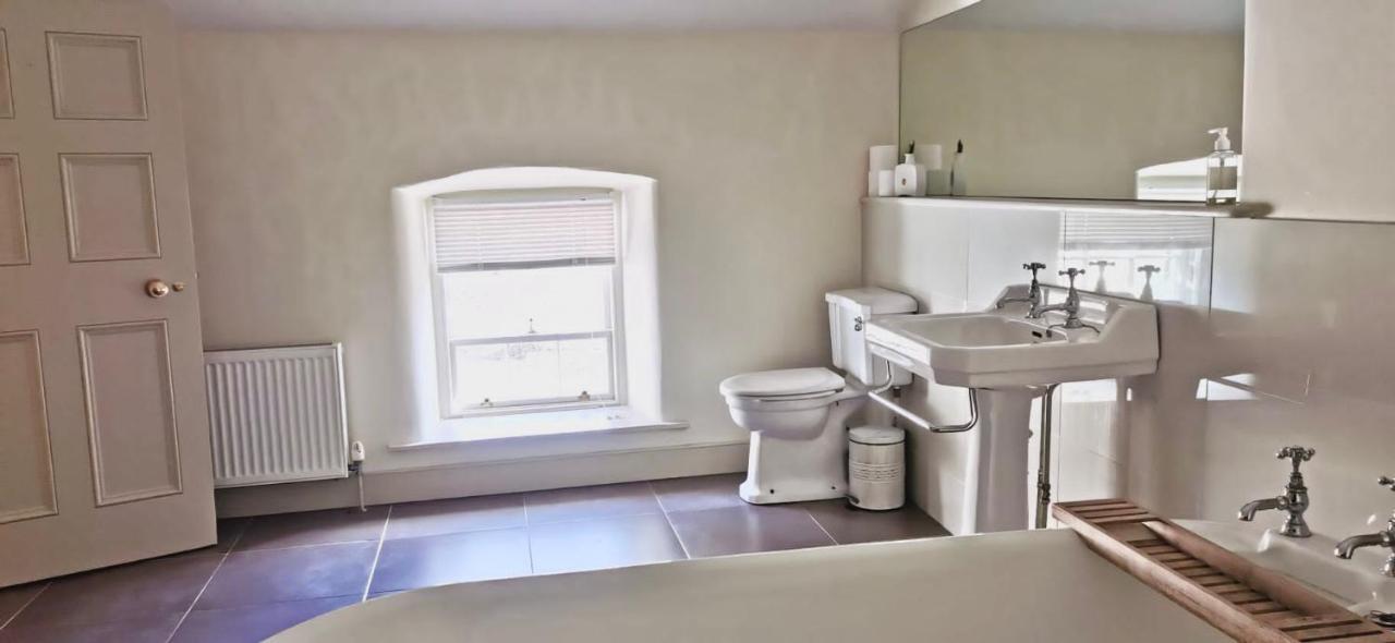 2 Bed Courtyard Apartment At Rockfield House Kells In Meath - Short Term Let ภายนอก รูปภาพ